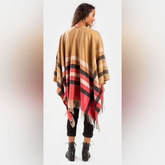 Francesca's brinxly brushed plaid poncho‎ - Picture 2 of 7